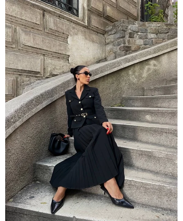 Kadın Siyah Kemerli Blazer Ceket ve Piliseli Takım