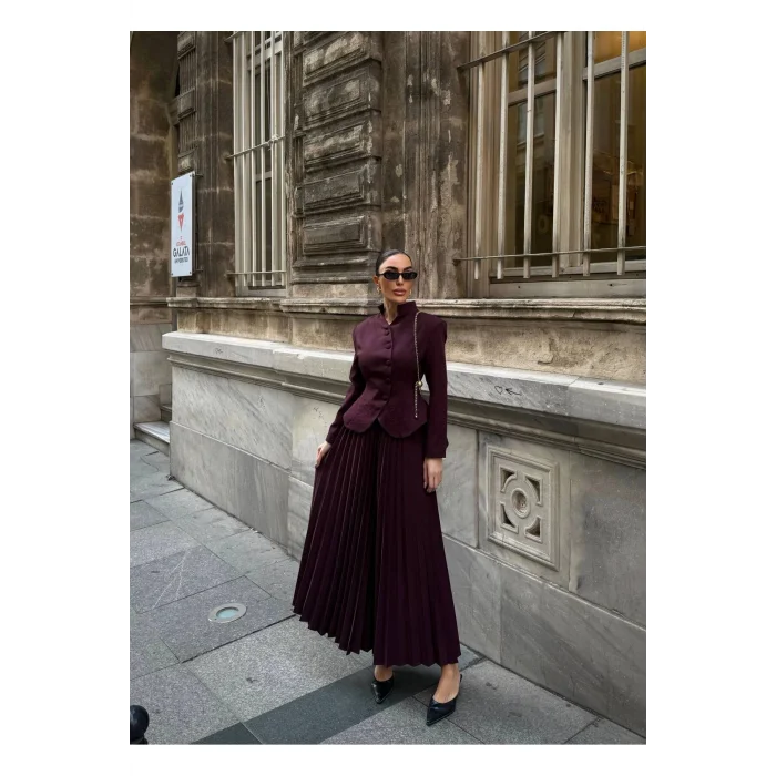 Kadın Bel Oturtmalı Nakış Detaylı Düğmeli Pliseli Uzun Etek & Ceket Takım