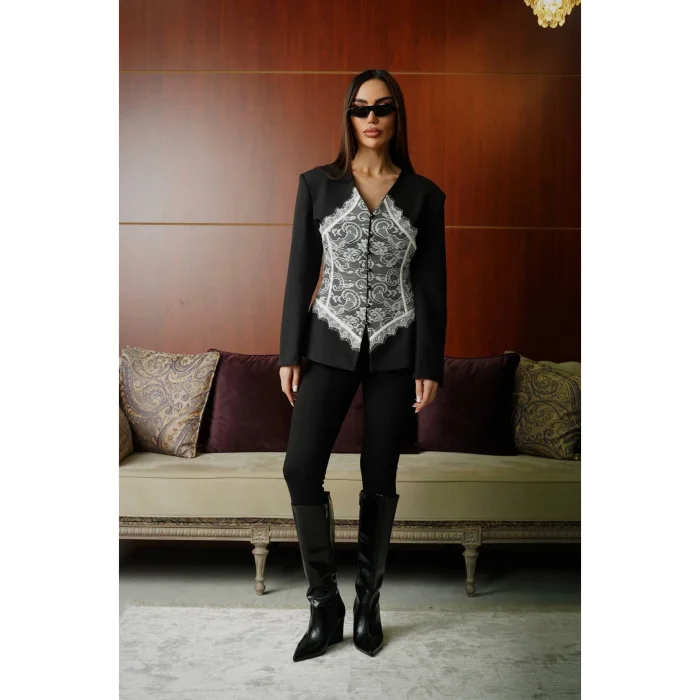 Kadın Dantel İşlemeli Bel Oturtmalı Blazer Ceket