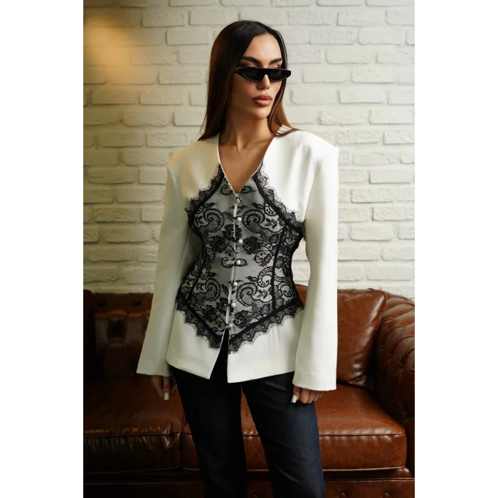 Kadın Dantel İşlemeli Bel Oturtmalı Blazer Ceket