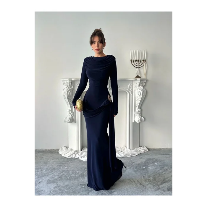 Kadın Drapeli Vücudu Saran Asimetrik Detaylı Uzun Zarif Elbise