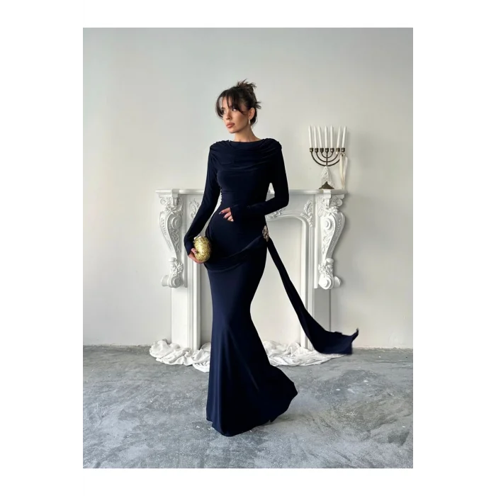 Kadın Drapeli Vücudu Saran Asimetrik Detaylı Uzun Zarif Elbise