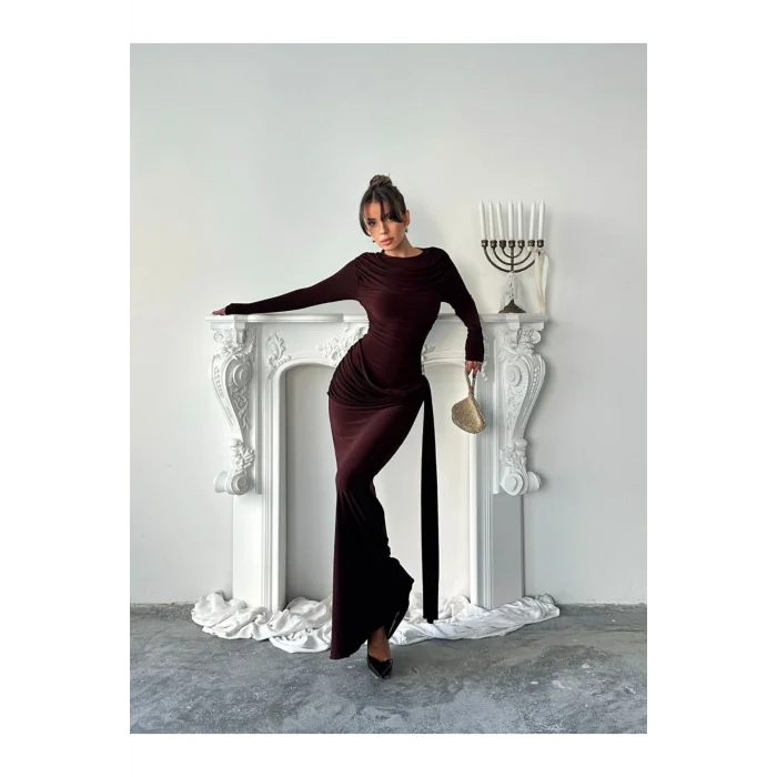 Kadın Drapeli Vücudu Saran Asimetrik Detaylı Uzun Zarif Elbise