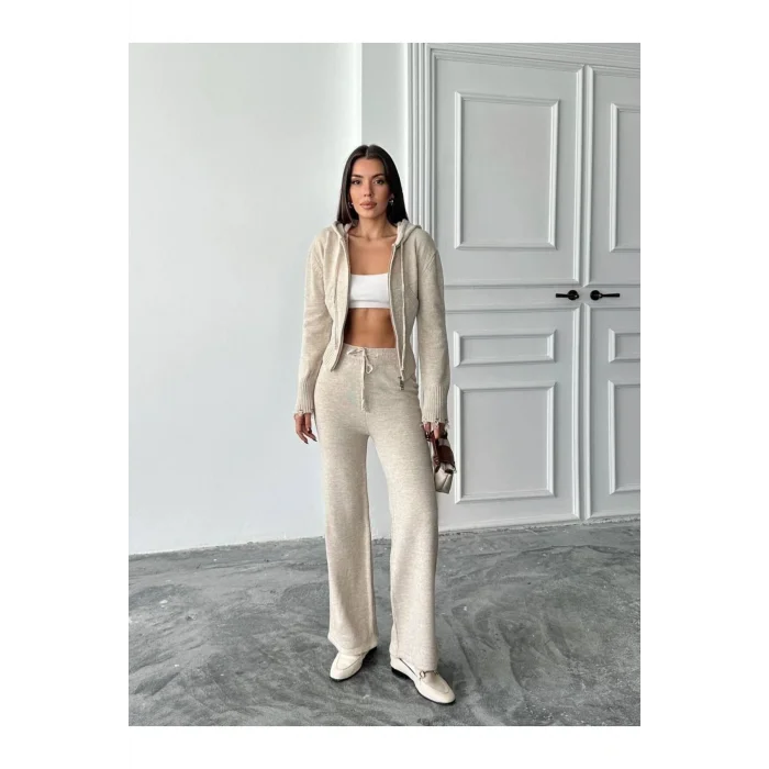 Kadın Fermuarlı Triko Eşofman Takımı – Yüksek Bel, Geniş Paça, Rahat Form