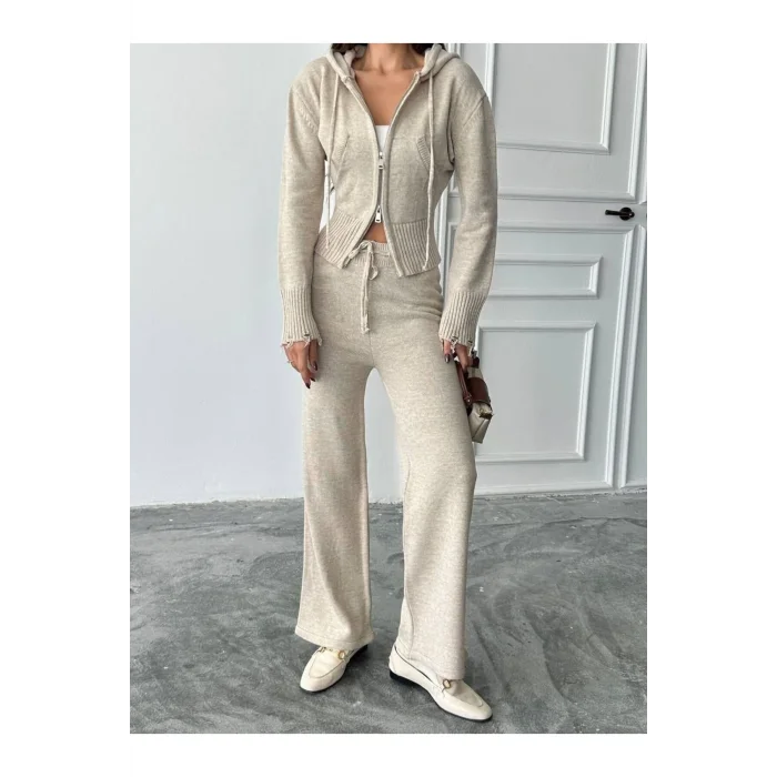 Kadın Fermuarlı Triko Eşofman Takımı – Yüksek Bel, Geniş Paça, Rahat Form