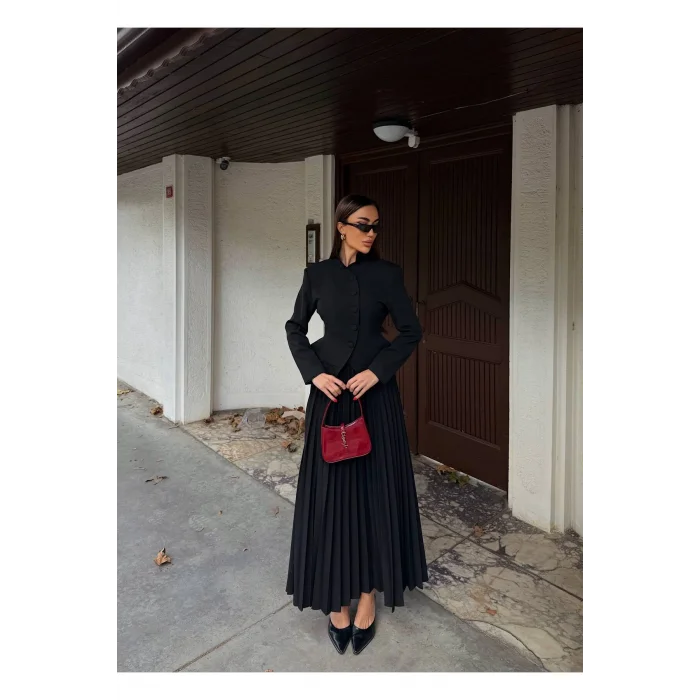 Kadın Nakış Detaylı Bel Oturtmalı Düğmeli Ceket & Pliseli Uzun Etek Takım