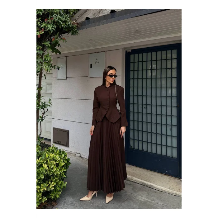 Kadın Nakış Detaylı Bel Oturtmalı Düğmeli Ceket & Pliseli Uzun Etek Takım