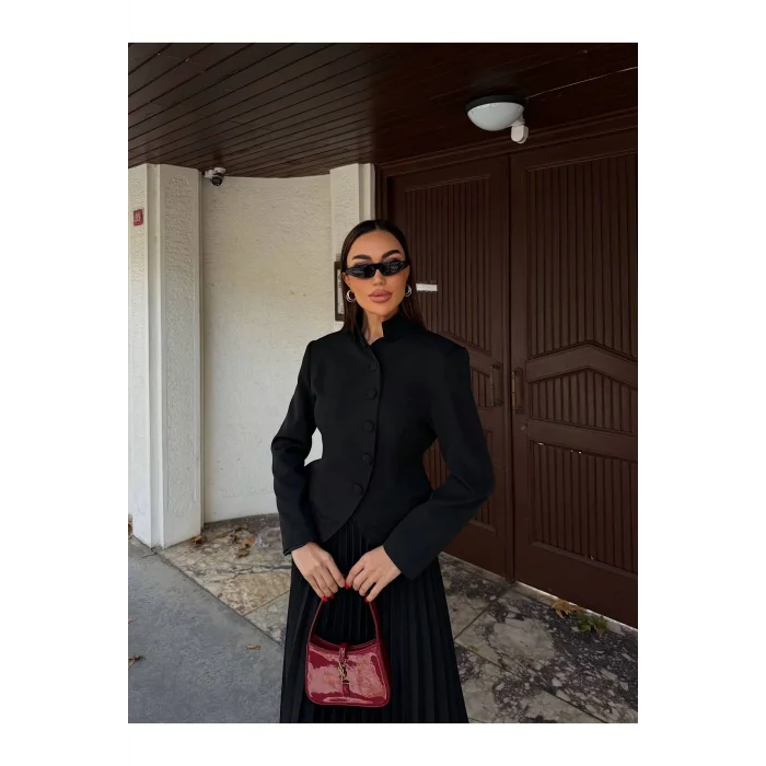 Kadın Nakış Detaylı Bel Oturtmalı Düğmeli Ceket & Pliseli Uzun Etek Takım