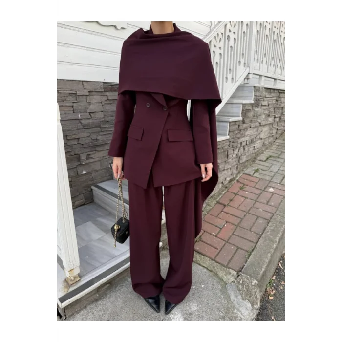 Kadın Pelerin Detaylı Blazer Ceket ve Bol Paça Pantolon Takım