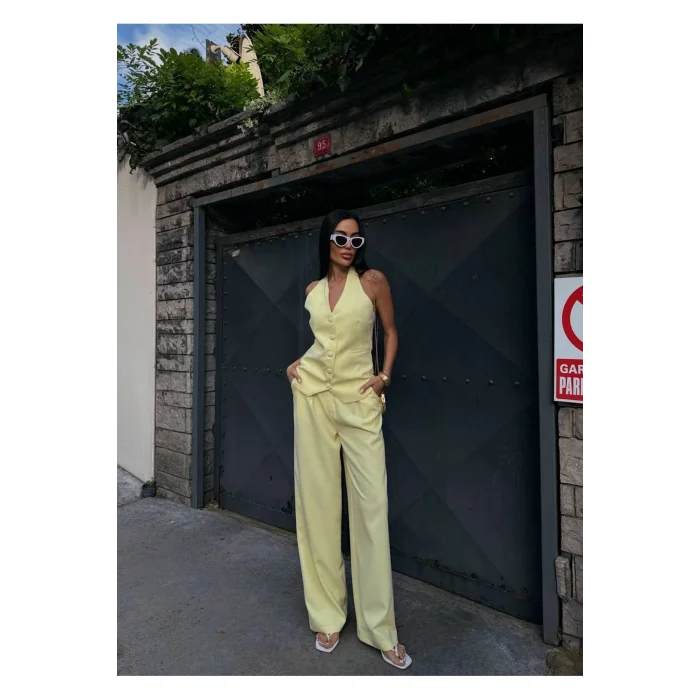 Kadın Sarı Sırtı Açık Yelek Pantolon Takım