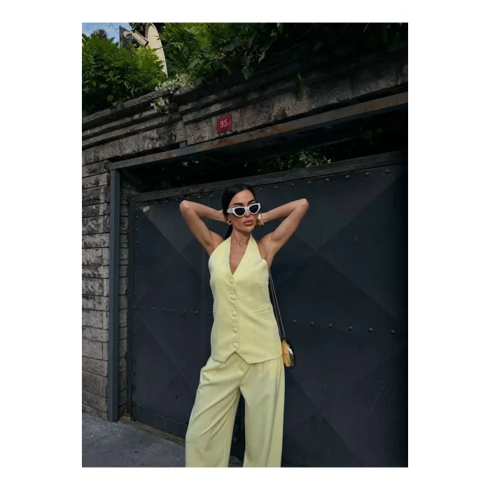 Kadın Sarı Sırtı Açık Yelek Pantolon Takım