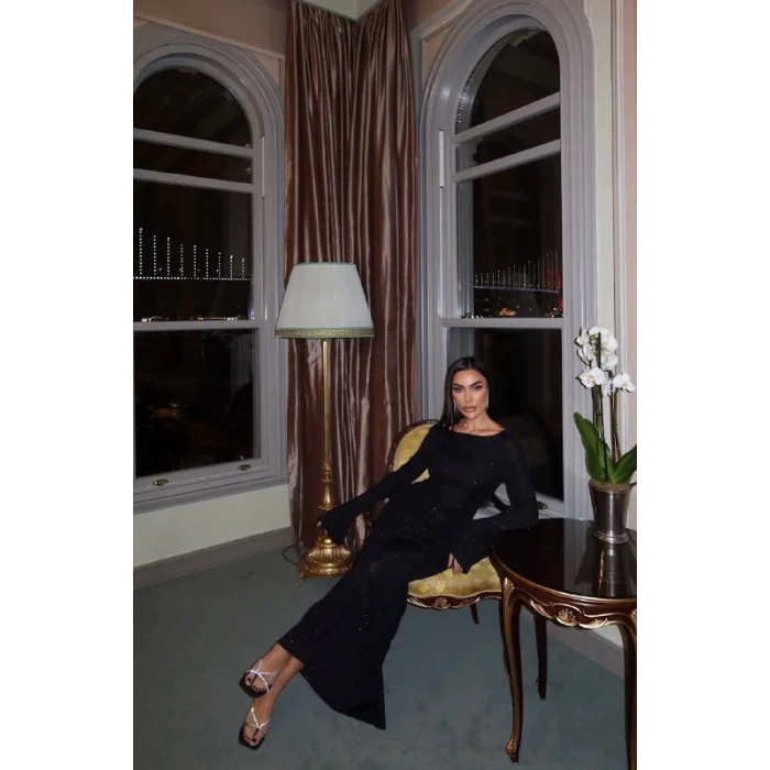 Kadın Siyah Simli Sırt Dekolteli Uzun Elbise