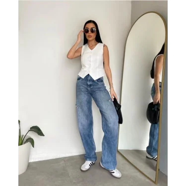 Kadın Düğmeli Klasik Beyaz Yelek