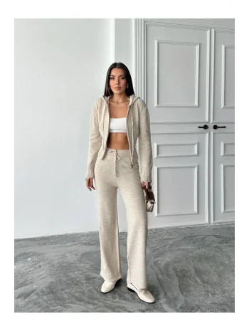 Kadın Fermuarlı Triko Eşofman Takımı – Yüksek Bel, Geniş Paça, Rahat Form