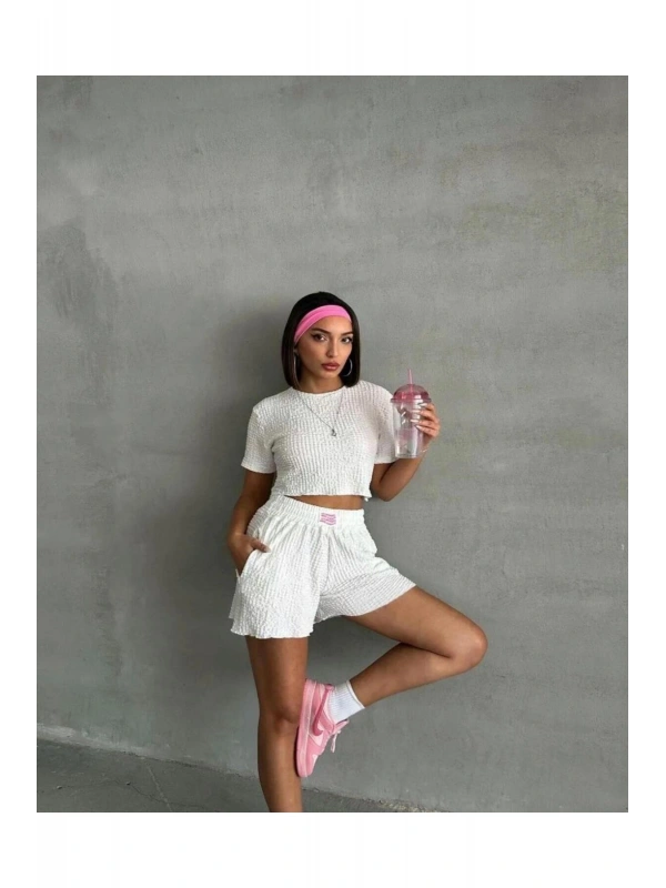 Rahat Fit Dokulu Şortlu Takım