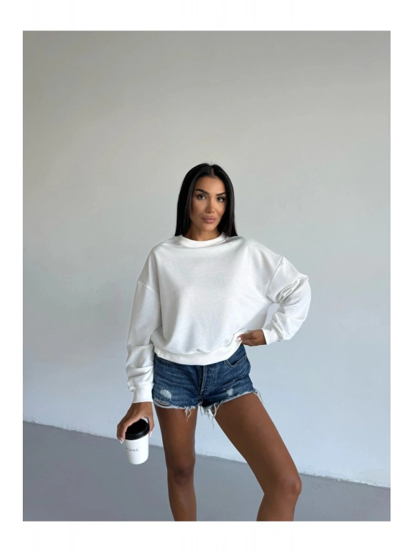 Kadın Beyaz Bisiklet Yaka 2 İplik Sweatshirt HZL25W-FRY123391