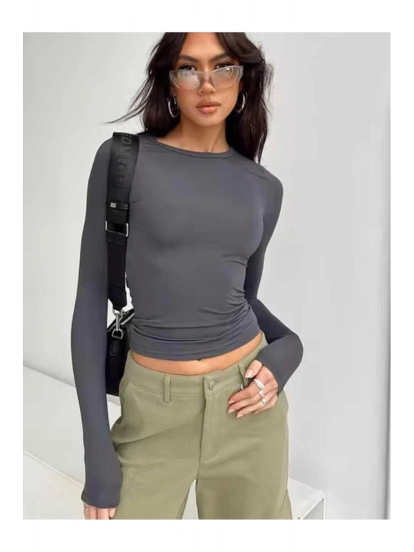 Bisiklet Yaka Basic Uzun Kollu Slim Fit Kadın Body