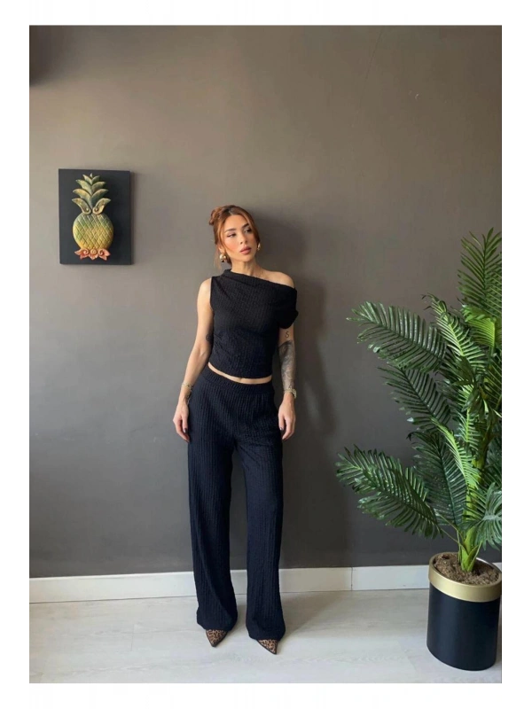 Kadın Waffle Kumaş Kayık Yaka Crop Bluz Pantolon Takım — Rahat Şık Yazlık 2’li Takım
