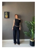 Kadın Waffle Kumaş Kayık Yaka Crop Bluz Pantolon Takım — Rahat Şık Yazlık 2’li Takım