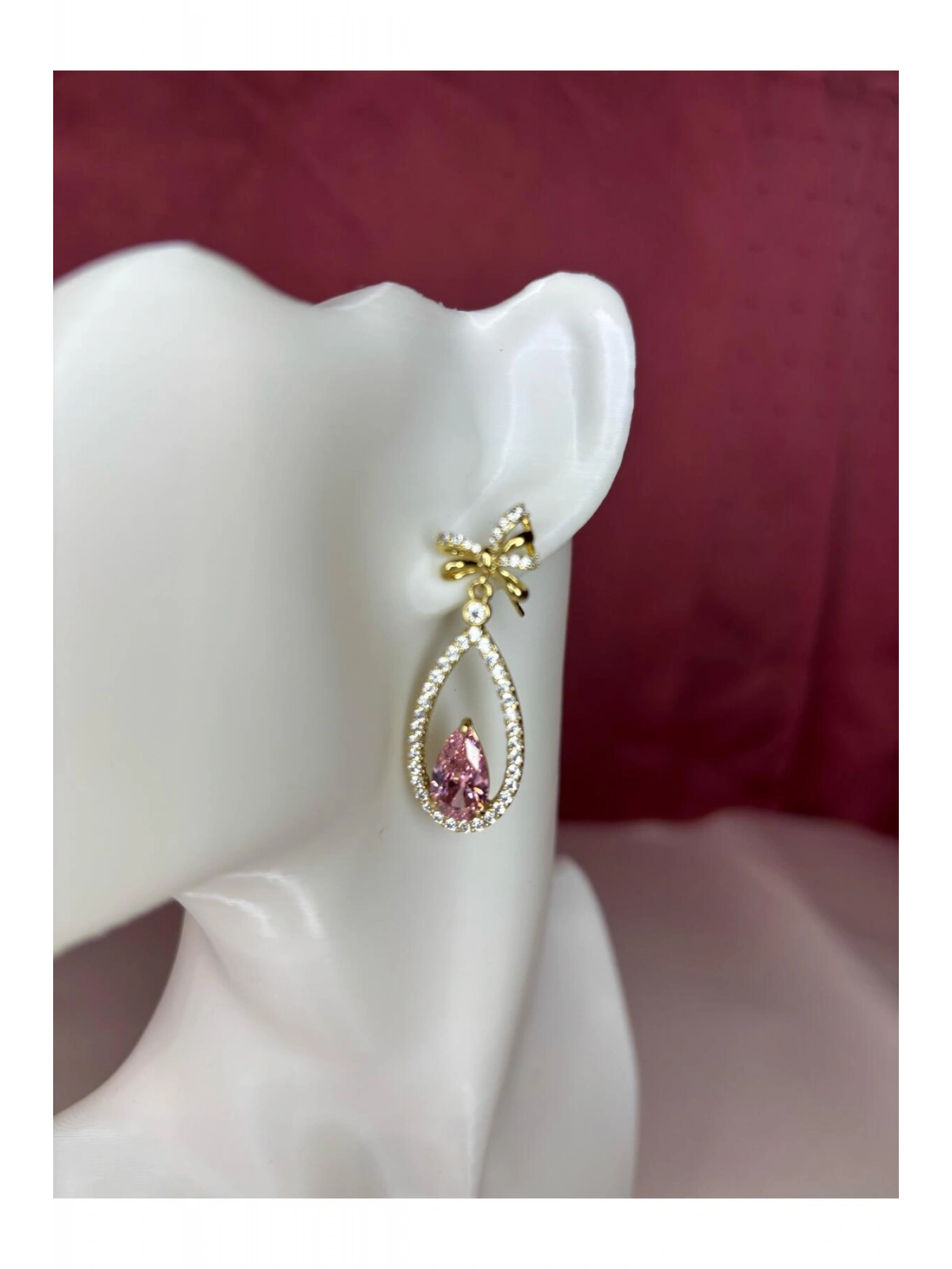 Gold Pembe Taşlı Zarif VIP Küpe