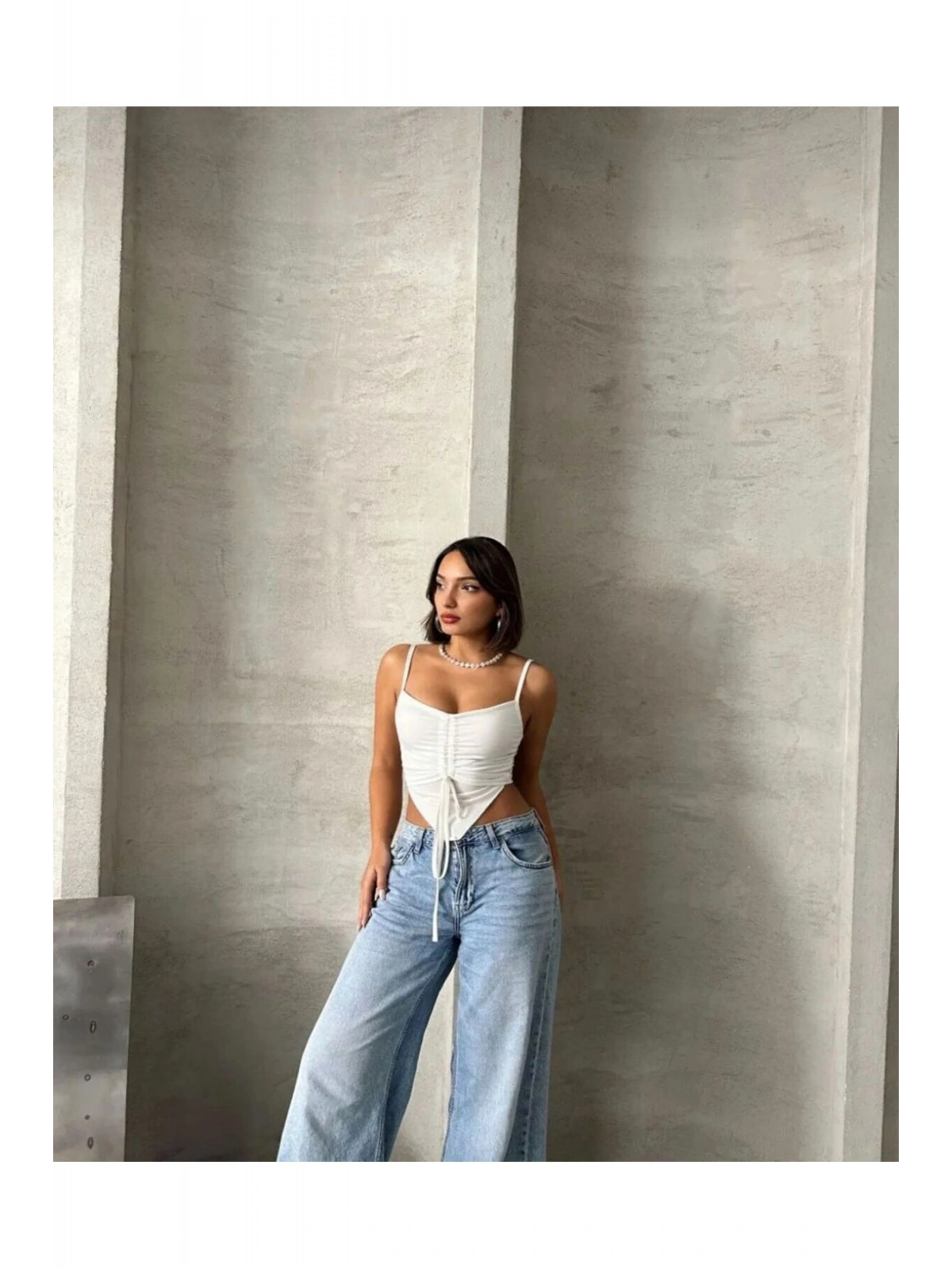 Önü Büzgülü Askılı Crop