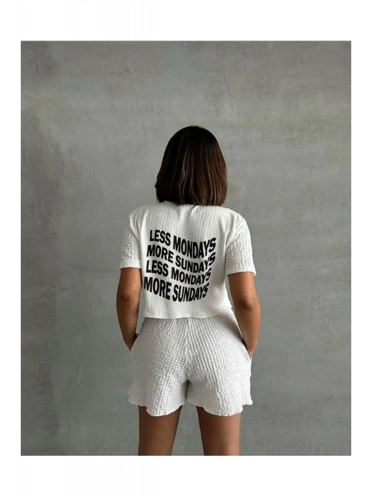 Rahat Fit Dokulu Şortlu Takım