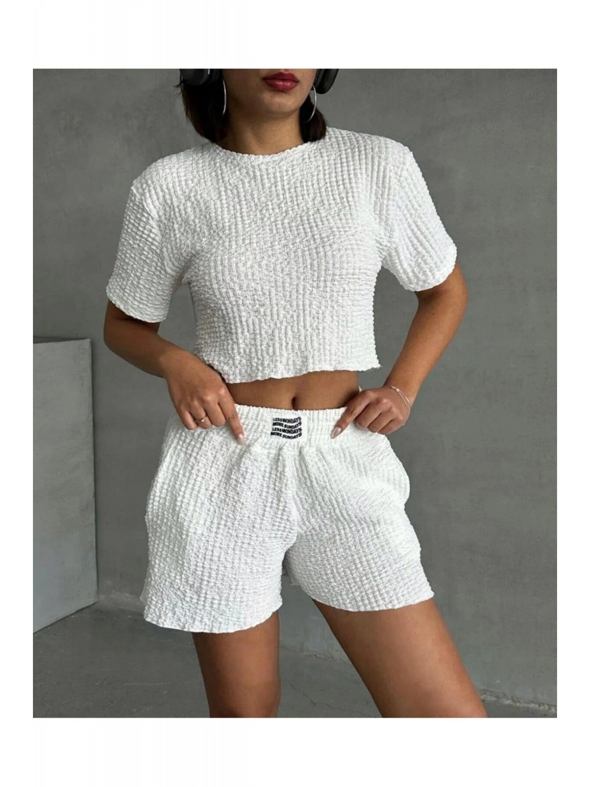 Rahat Fit Dokulu Şortlu Takım