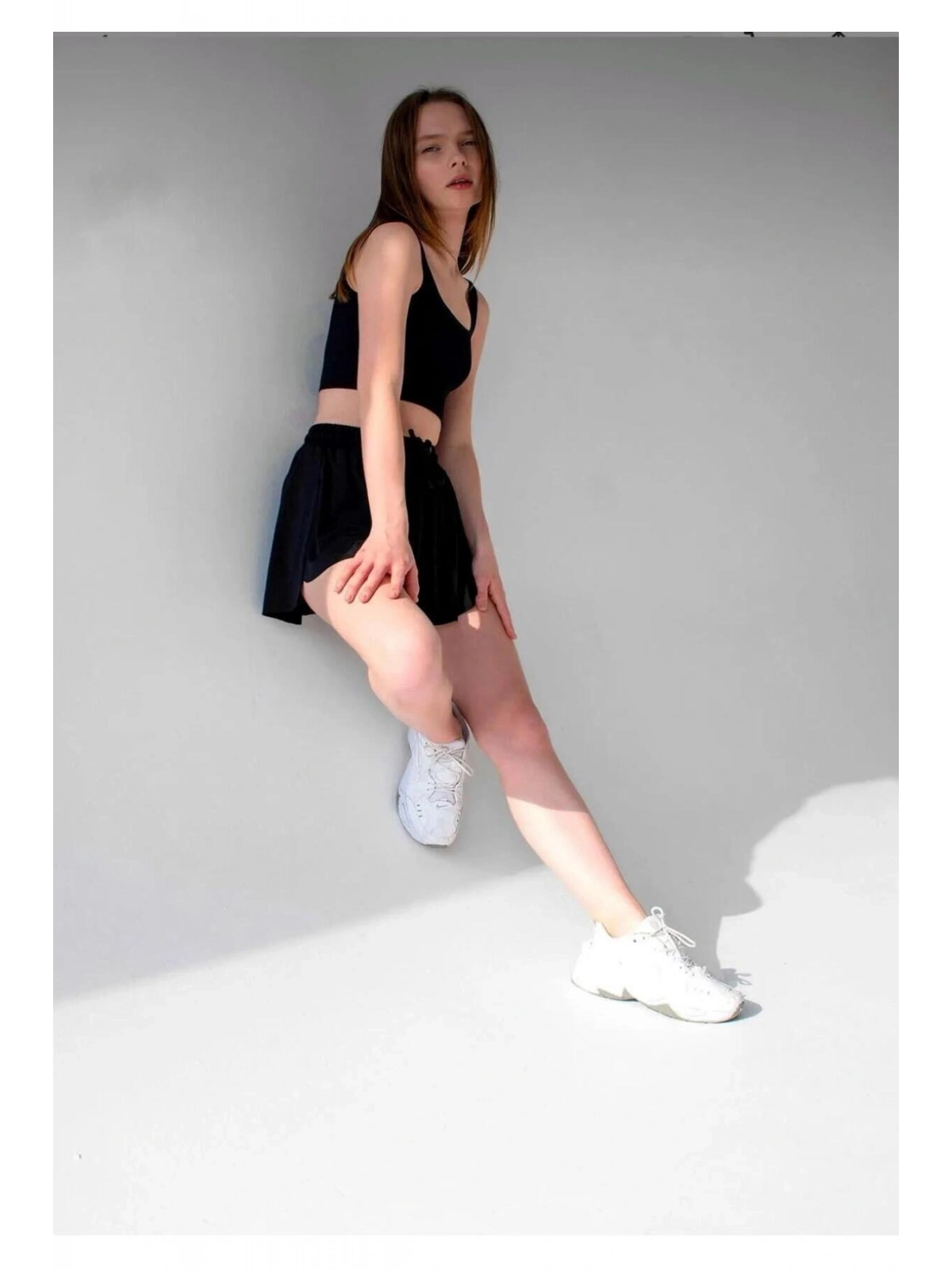 Füme Bol Kesim Taytlı Spor Şort