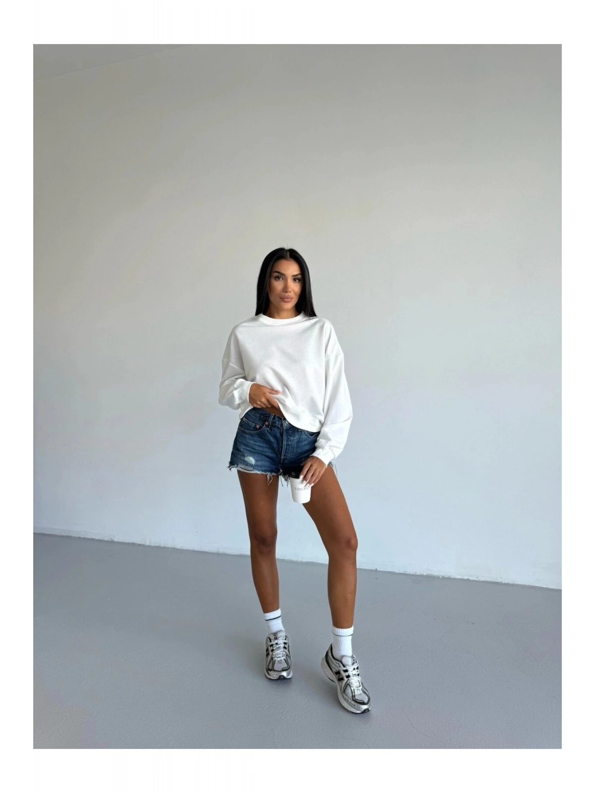 Kadın Beyaz Bisiklet Yaka 2 İplik Sweatshirt HZL25W-FRY123391