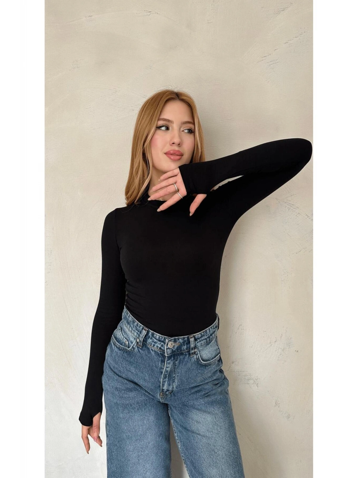 Kadın Siyah Likralı Uzun Kollu Basic Body – Fit Kalıp, Esnek ve Yumuşak Dokulu