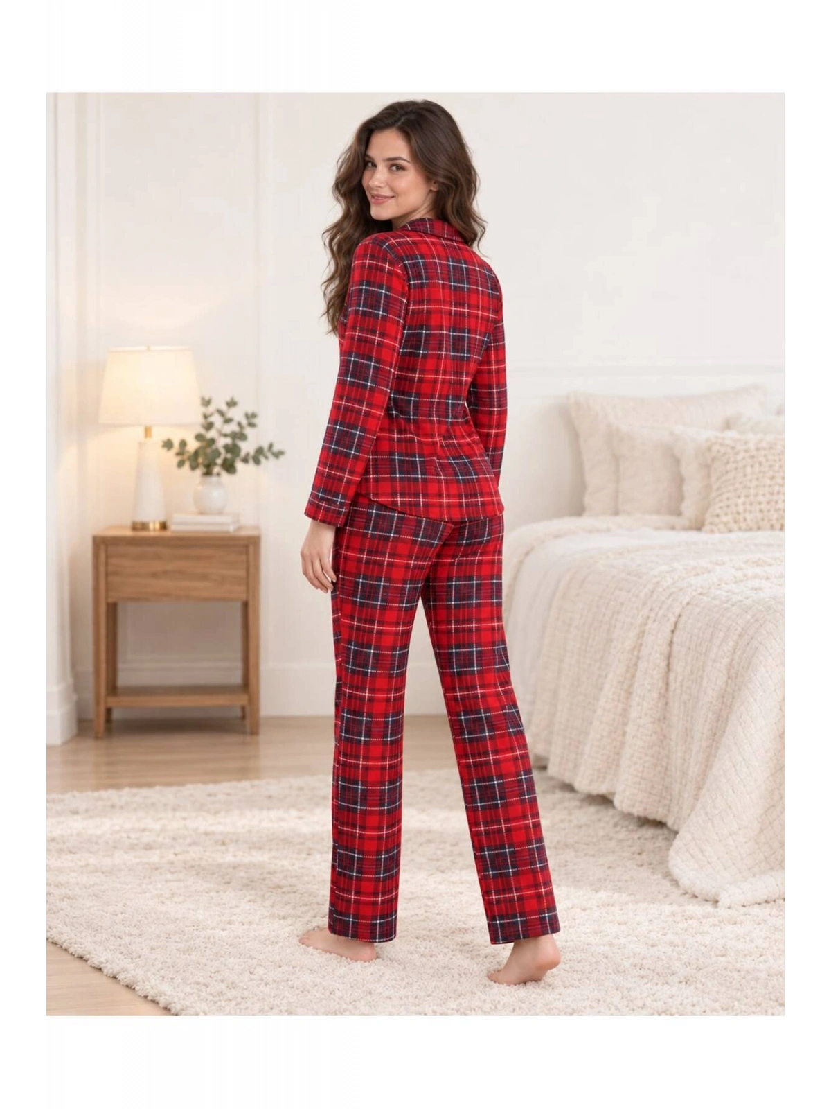 Ekose Desenli Düğmeli Uzun Kollu Kadın Pijama Takımı