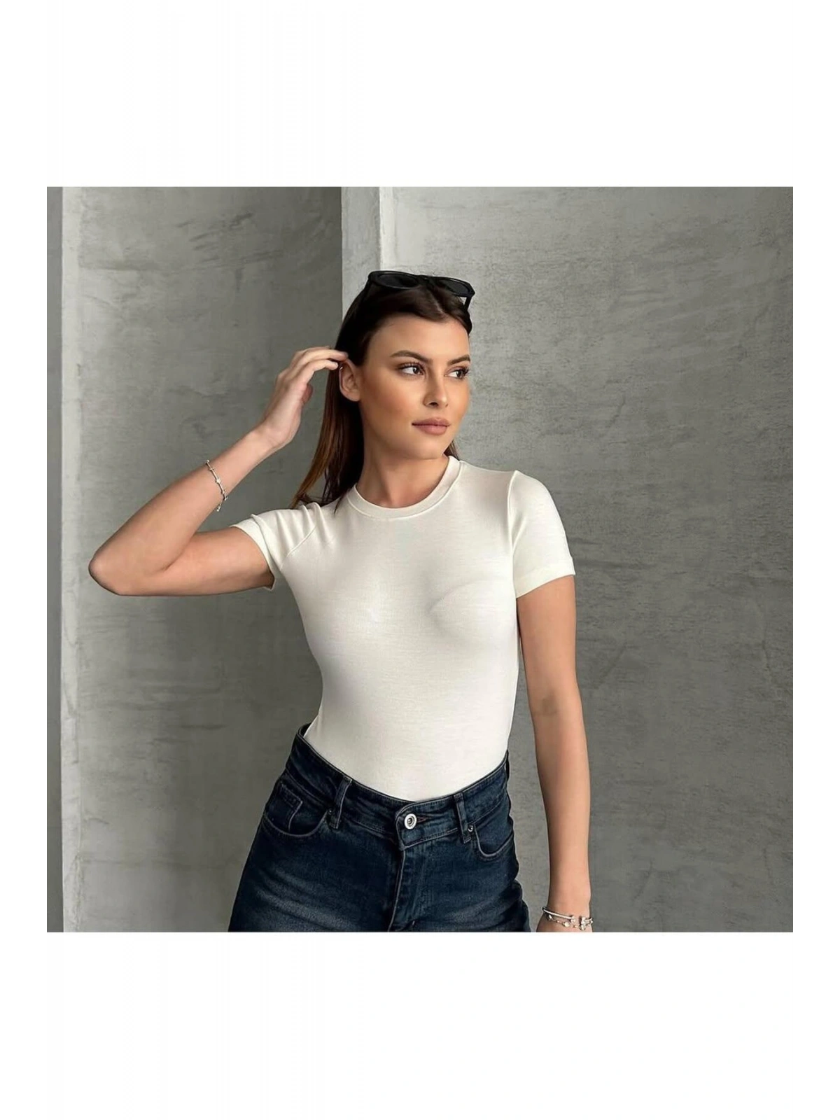 Kadın Basic Bisiklet Yaka Slim Fit Body — Kısa Kol Günlük Body