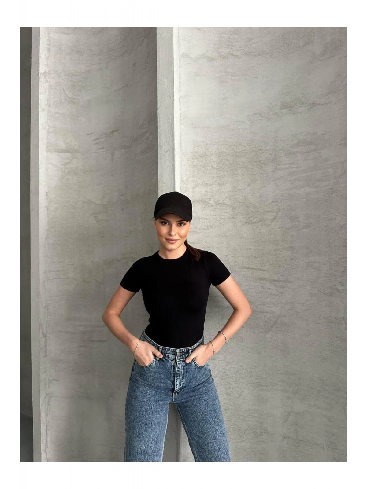 Kadın Basic Bisiklet Yaka Slim Fit Body — Kısa Kol Günlük Body