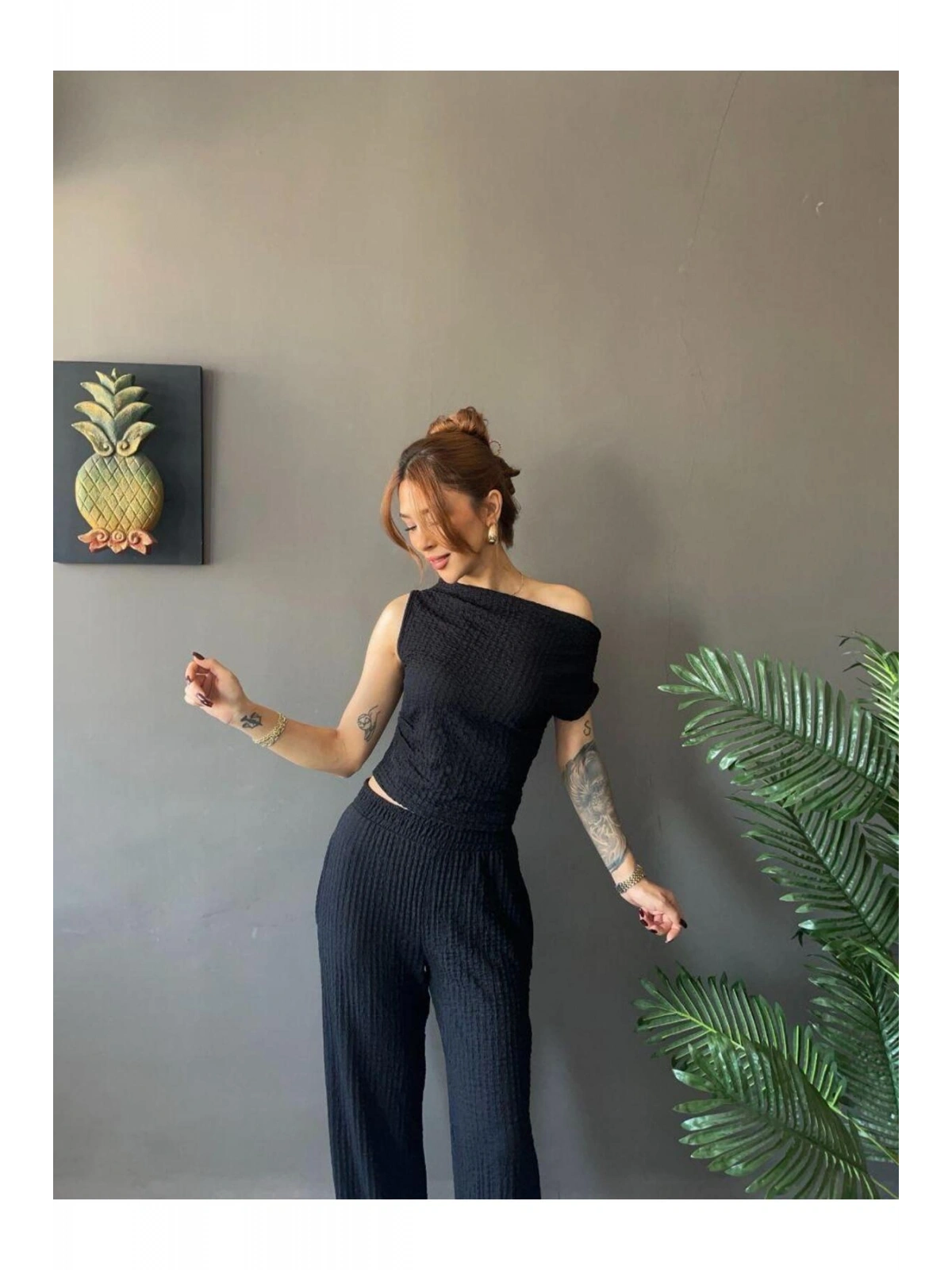 Kadın Waffle Kumaş Kayık Yaka Crop Bluz Pantolon Takım — Rahat Şık Yazlık 2’li Takım