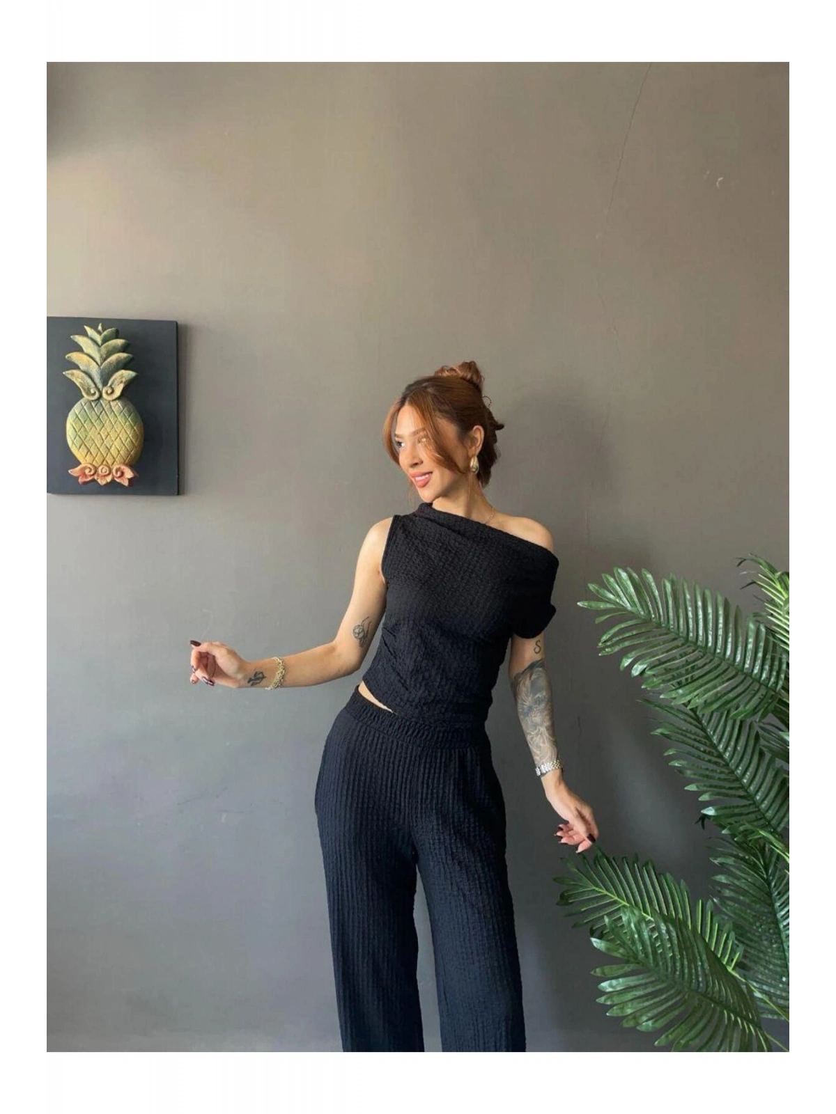 Kadın Waffle Kumaş Kayık Yaka Crop Bluz Pantolon Takım — Rahat Şık Yazlık 2’li Takım