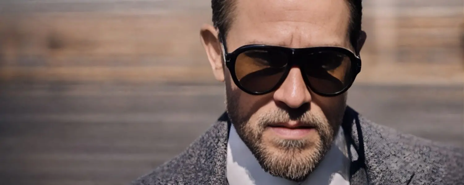 GÜÇLÜ DURUŞUNU VE KUSURSUZ ZARAFETİ BİR ARADA TAŞI