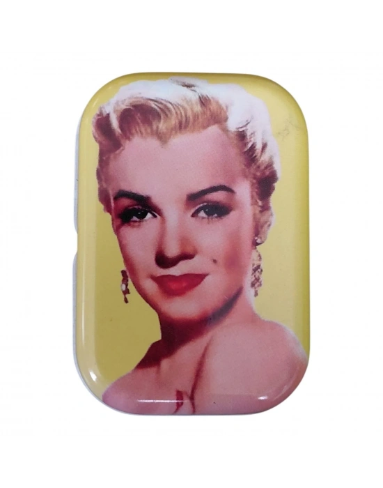 Marilyn Monroe Portresi Bulunan Nostaljik Bir Dekoratif Metal Kutu