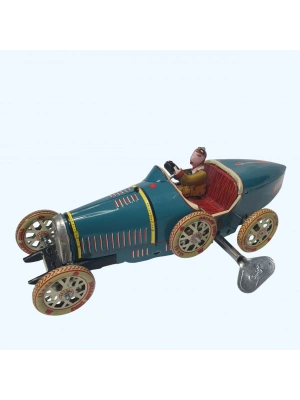 Kurmalı Klasik Araba