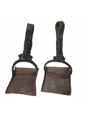 OSMANLI DÖNEMİ DEMİRDEN MAMÜL AT ÜZENGİSİ