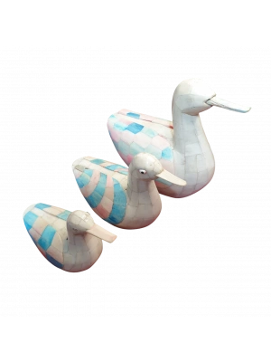 Renkli seramik parçalarından yapılmış ördek şeklindeki süs 3lü