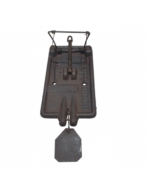 Sıçan türü ağır ve büyük kemirgenleri avlamakta kullanılan ağır demir malzemeden yapılmış eski sıçan kapanı.