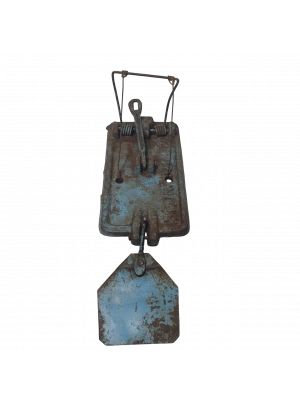 Sıçan türü ağır ve büyük kemirgenleri avlamakta kullanılan ağır demir malzemeden yapılmış eski sıçan kapanı.