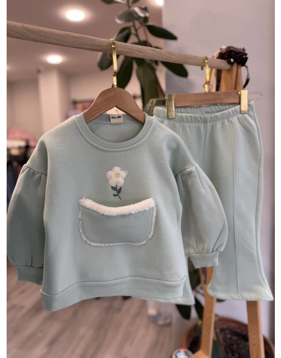 Çiçek Nakışlı Cepli Takım (1ve2 yaş)