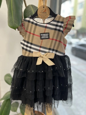 Eteği Taşlı Elbise