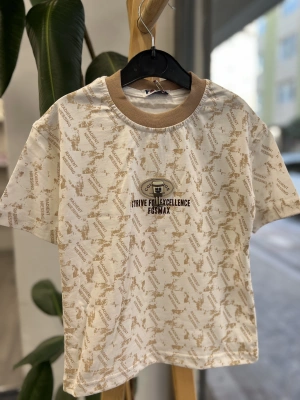 Baskılı Bej Tişört