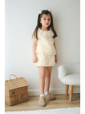 Gül Detaylı Krem Şort Etekli Takım