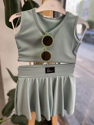 Kendinden Şortlu Yeşil Takım