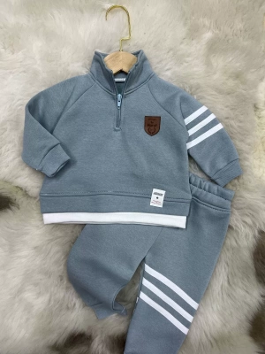 Fermuarlı Dik Yaka Takım