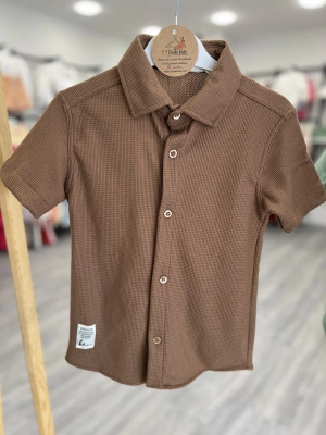 Kahverengi Kısa Kol Gömlek