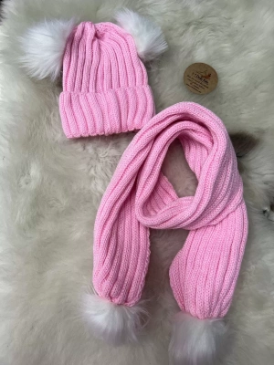 Ponponlu Atkı ve Bere Şeker Pembesi